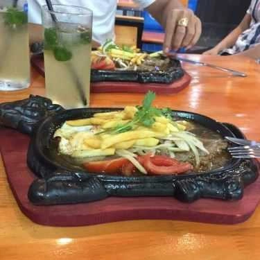 Món ăn- Quán Ăn Con Bò Đen - Bít Tết & Bánh Mì Sốt Vang