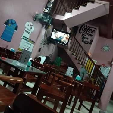 Không gian- Hằng Cafe