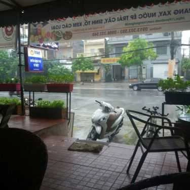 Không gian- Nắng Sài Gòn Coffee