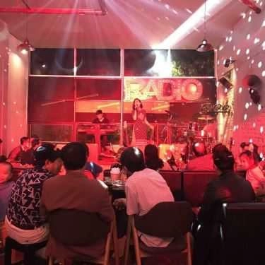 Không gian- Radio - Live Music Cafe