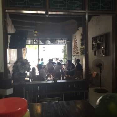 Không gian- Tom Cafe
