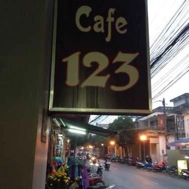 Không gian- 123 Cafe