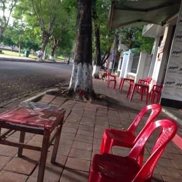 Không gian- 51 Cafe