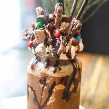 Professional- Cafe Check In Drink Food & Game