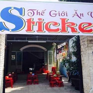 Không gian- Ăn Vặt Sticker