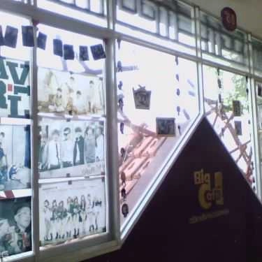 Không gian- Big Cafe