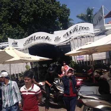 Tổng hợp- Black & White Cafe