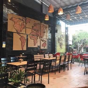 Không gian- Buns Coffee & Milk Tea