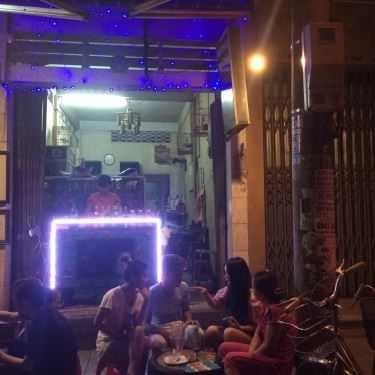 Không gian- Ăn vặt H&M Milk Tea