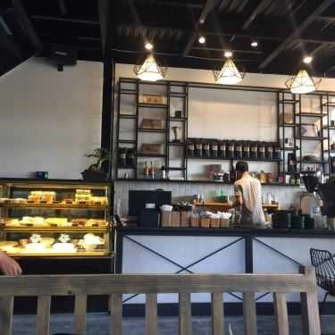 Không gian- Diamond Coffee