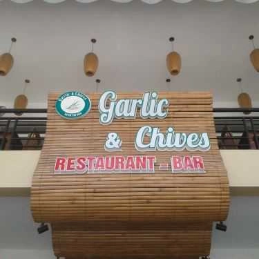 Không gian- Nhà Hàng Garlic & Chives Restaurant - Bar