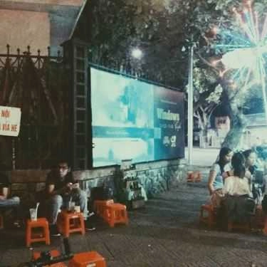 Không gian- Ăn vặt Hà Nội Trà Đá Vỉa Hè