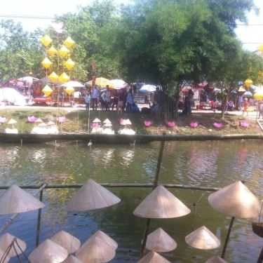 Không gian- Ăn vặt Khu Ẩm Thực Cầu Ngói Thanh Toàn