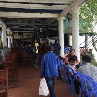 Không gian- Lộng Gió Cafe