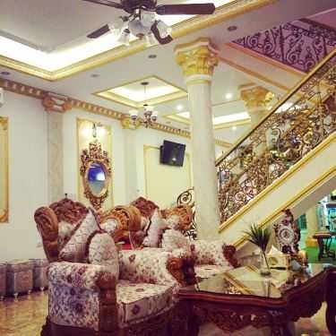 Tổng hợp- Louis Showroom Cafe