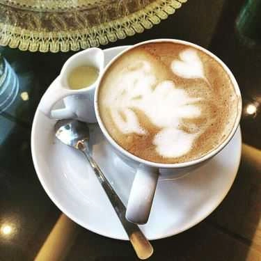 Tổng hợp- Louis Showroom Cafe