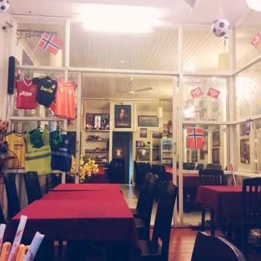 Không gian- Mandarin - Cafe & Restaurant