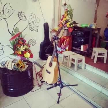 Không gian- MẸT Coffee - Guitar & Pub