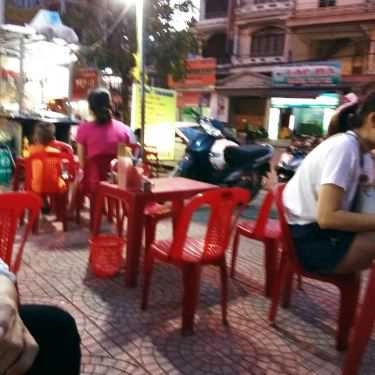 Không gian- Ăn vặt Phở Thanh - Nguyễn Thái Học