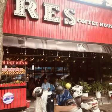 Không gian- Res Coffee House