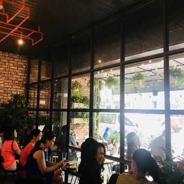 Không gian- Res Coffee House