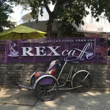 Không gian- Rex Coffee