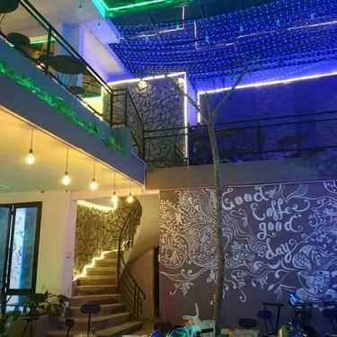 Không gian- Robusta Cafe
