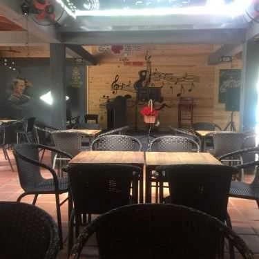 Không gian- Rosy Cafe
