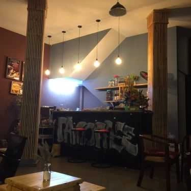 Không gian- T.A Coffee