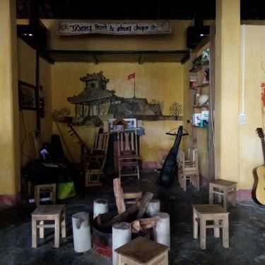 Không gian- Trạm Trung Chuyển Cafe