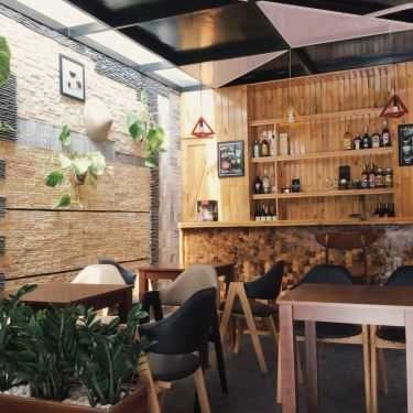 Không gian- TRUMP Coffee & Bar