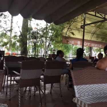 Không gian- Cafe F5 - Đường 30 tháng 4