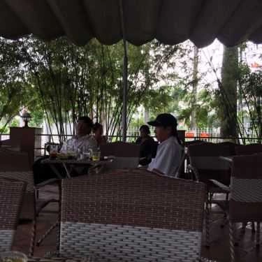 Không gian- Cafe F5 - Đường 30 tháng 4