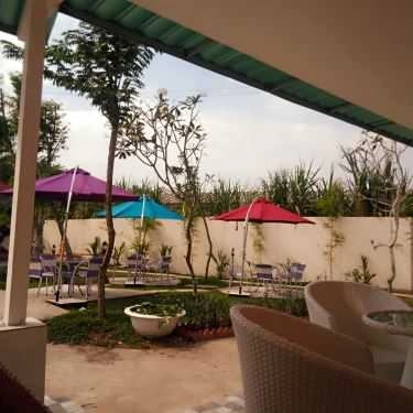 Không gian- Palisades Cafe