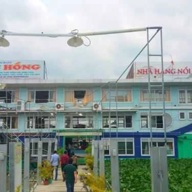 Không gian- Nhà Hàng Lạc Hồng