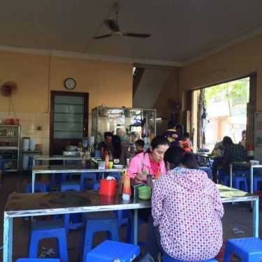Không gian- Quán Ăn Phở Quốc Tế