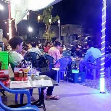 Không gian- Quán Ăn Ẩm Thực Đường Phố Quán Ngon