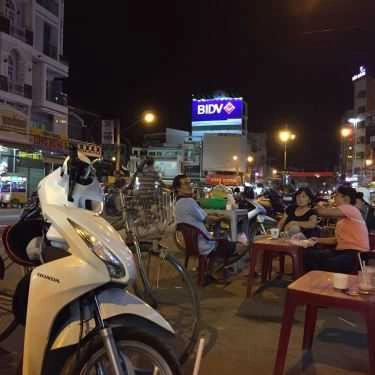 Không gian- Cafe Sinh Tố Đầu Chợ