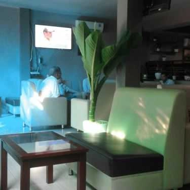 Không gian- Queen - Cafe Sân Vườn