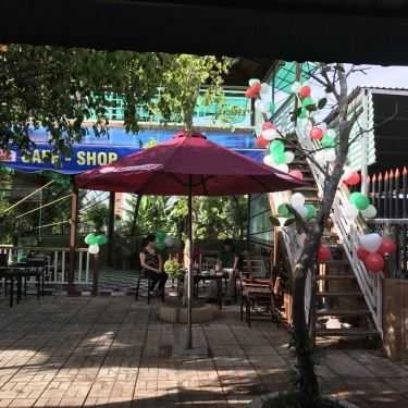 Không gian- Fami Cafe
