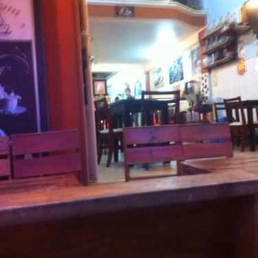 Không gian- Cherry Cafe