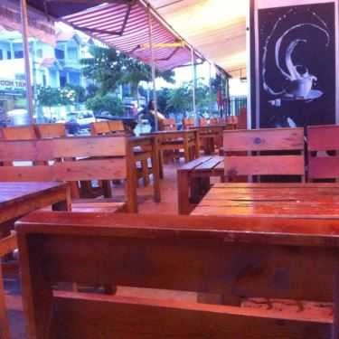 Không gian- Cherry Cafe