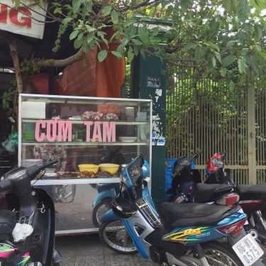 Không gian- Quán Ăn Cơm Tấm Cây Sung