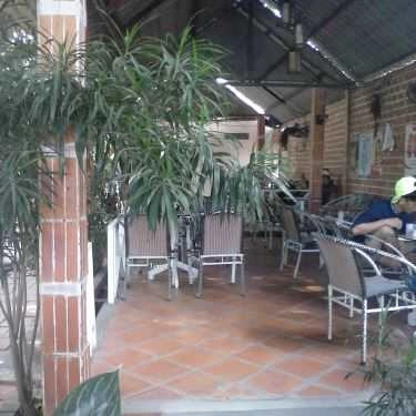 Không gian- Hoa Sứ Cafe