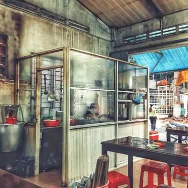 Không gian- Quán Ăn Phú Hương - Phở Gia Truyền