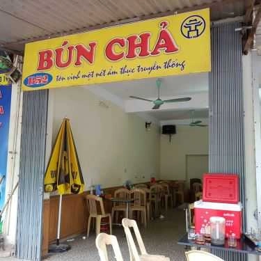Không gian- Quán Ăn Quán B52 - Bún Chả Truyền Thống