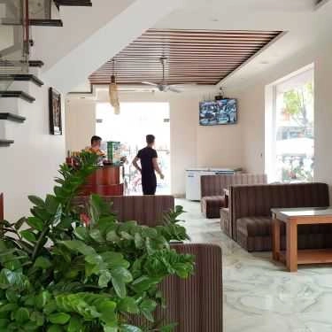 Không gian- Romantic Coffee