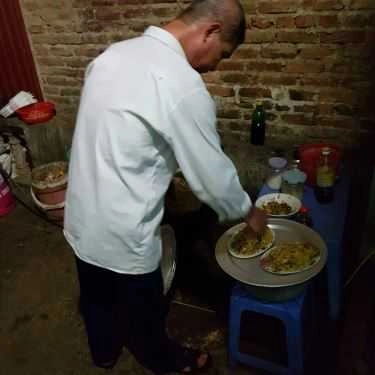 Không gian- Quán Ăn Tiến Cường - Phở Bò Nam Định