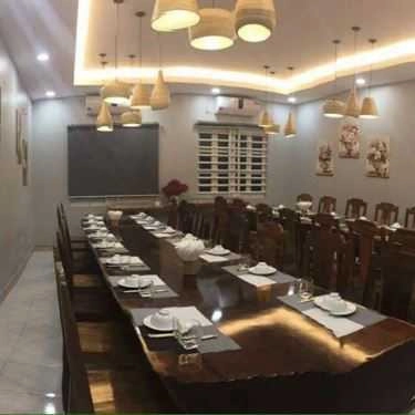 Không gian- Nhà Hàng F1 Restaurant