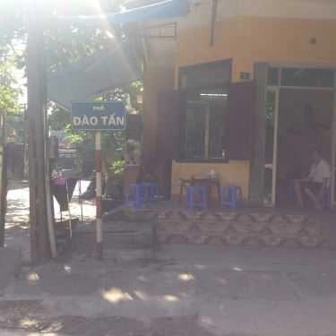 Không gian- Quán Ăn Xuân Nguyệt - Bún Chả & Trứng Vịt Lộn